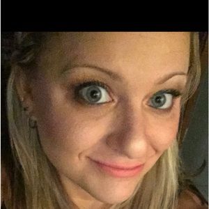 Meet your Posher, Jacqueline